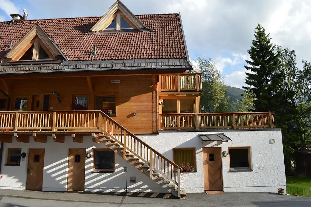 Alexandra Alber Villa Schlosskopf-1